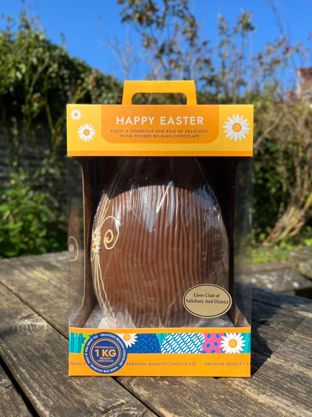 🍫 WIN A KILO OF CHOCOLATE THIS EASTER!